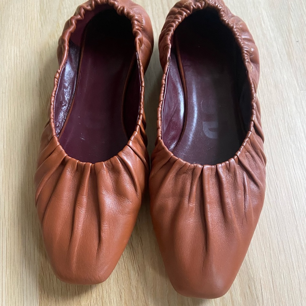 Staud, Tuli leather ballet flats. Size 40. Camel color